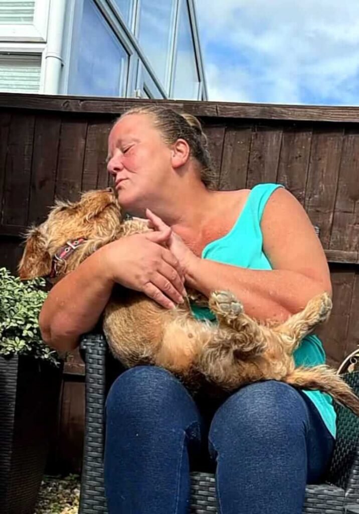A close bond between a dog and the Jackson Tiny Tails owner, built on trust.